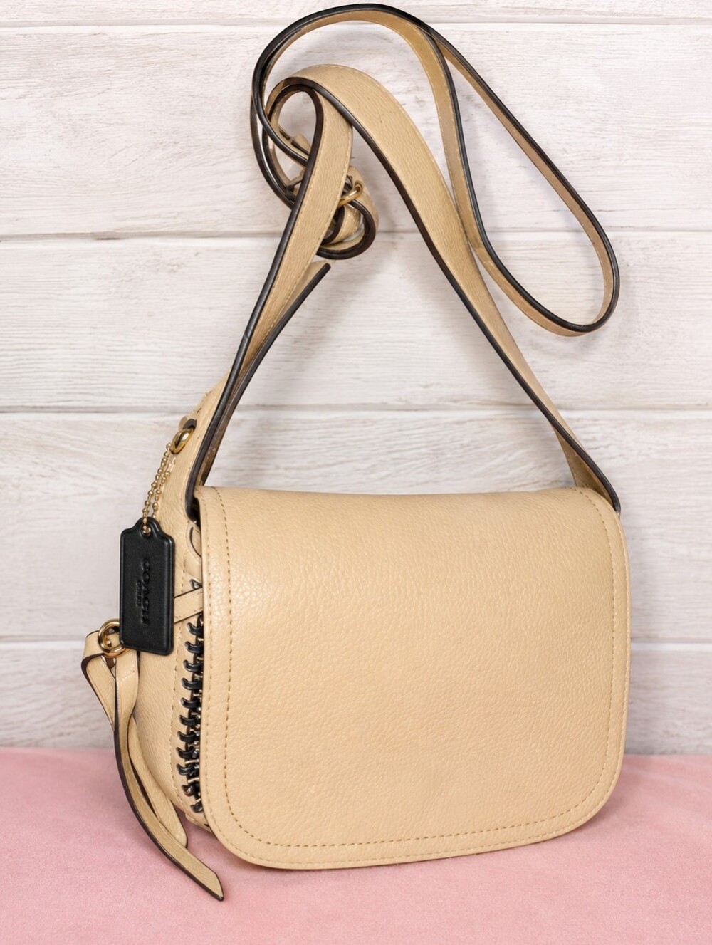 Coach Dakota Women’s Beige Crossbody Shoulder Bag